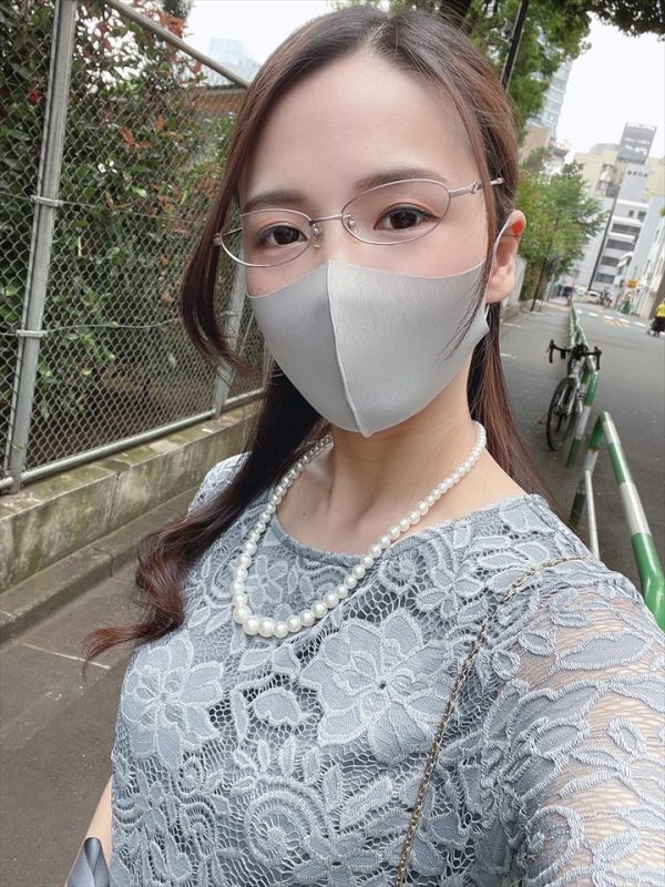 真实糟糕妄想癖 土味系24歳牙助。前男友结婚典礼后被侵犯个够疯狂高潮潮吹中出播种付调教